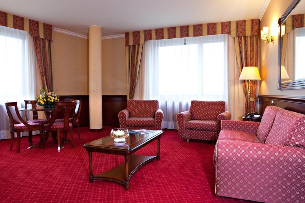 Atahotel Executive Milan Bilik gambar