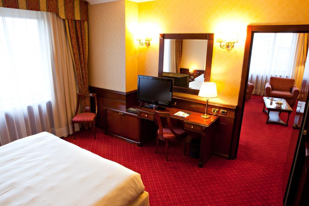 Atahotel Executive Milan Bilik gambar