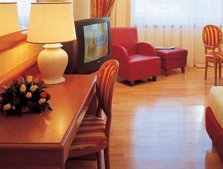 Atahotel Executive Milan Bilik gambar